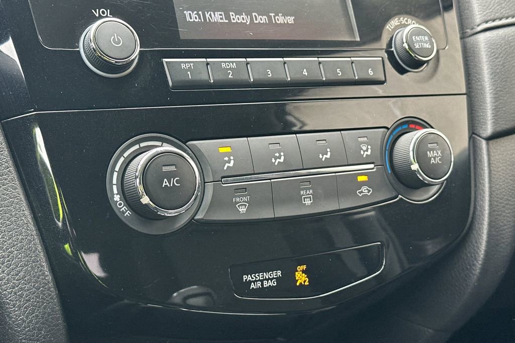 Used 2017 Nissan Rogue S FWD image 20