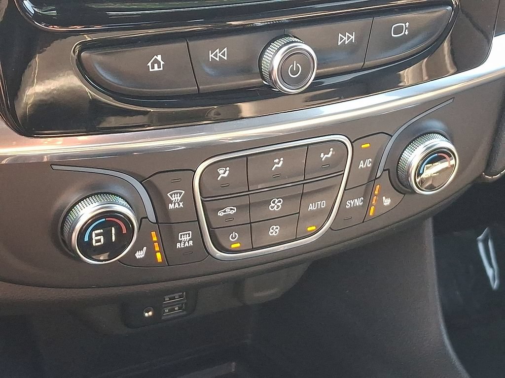 Certified 2023 Chevrolet Traverse LT w/ LT Premium Package AWD/4WD image 18