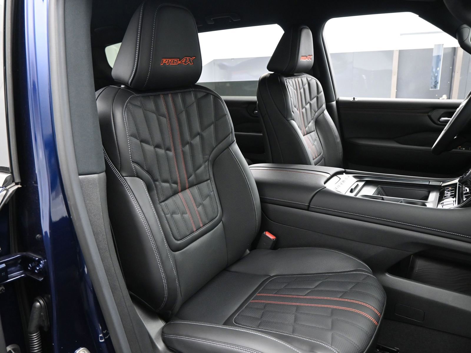 New 2026 Nissan Armada PRO-4X w/ Captain's Chari Seat Package AWD/4WD image 15
