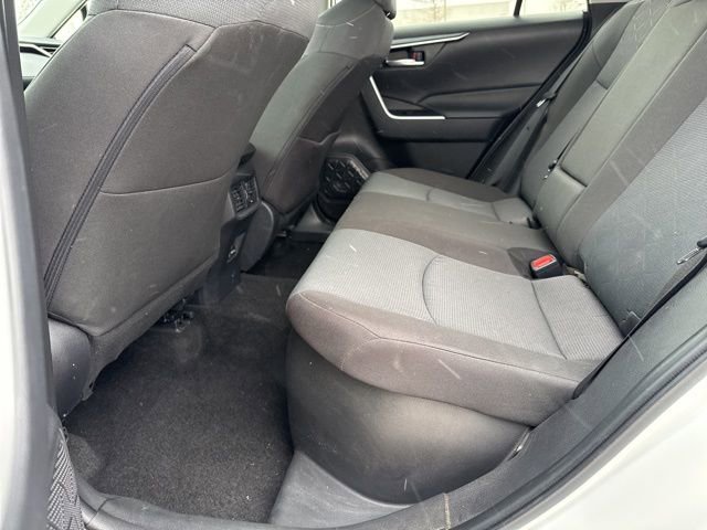 Used 2025 Toyota RAV4 XLE image 21