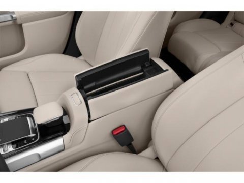 Used 2020 Mercedes-Benz GLB 250 4MATIC w/ Premium Package image 14