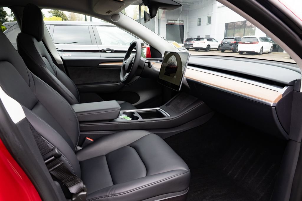 Used 2022 Tesla Model Y Long Range AWD/4WD image 23