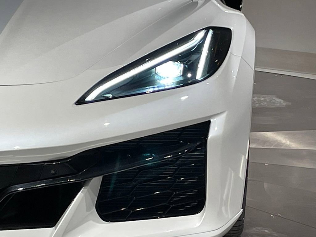 Used 2023 Chevrolet Corvette Z06 image 23