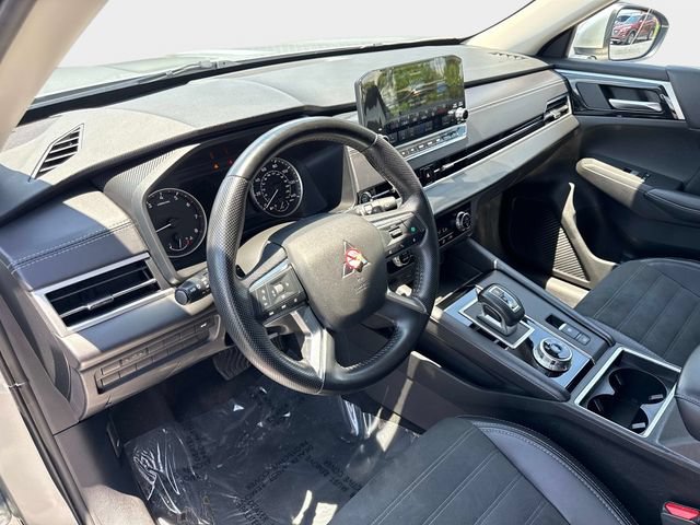 Used 2024 Mitsubishi Outlander SE FWD image 20