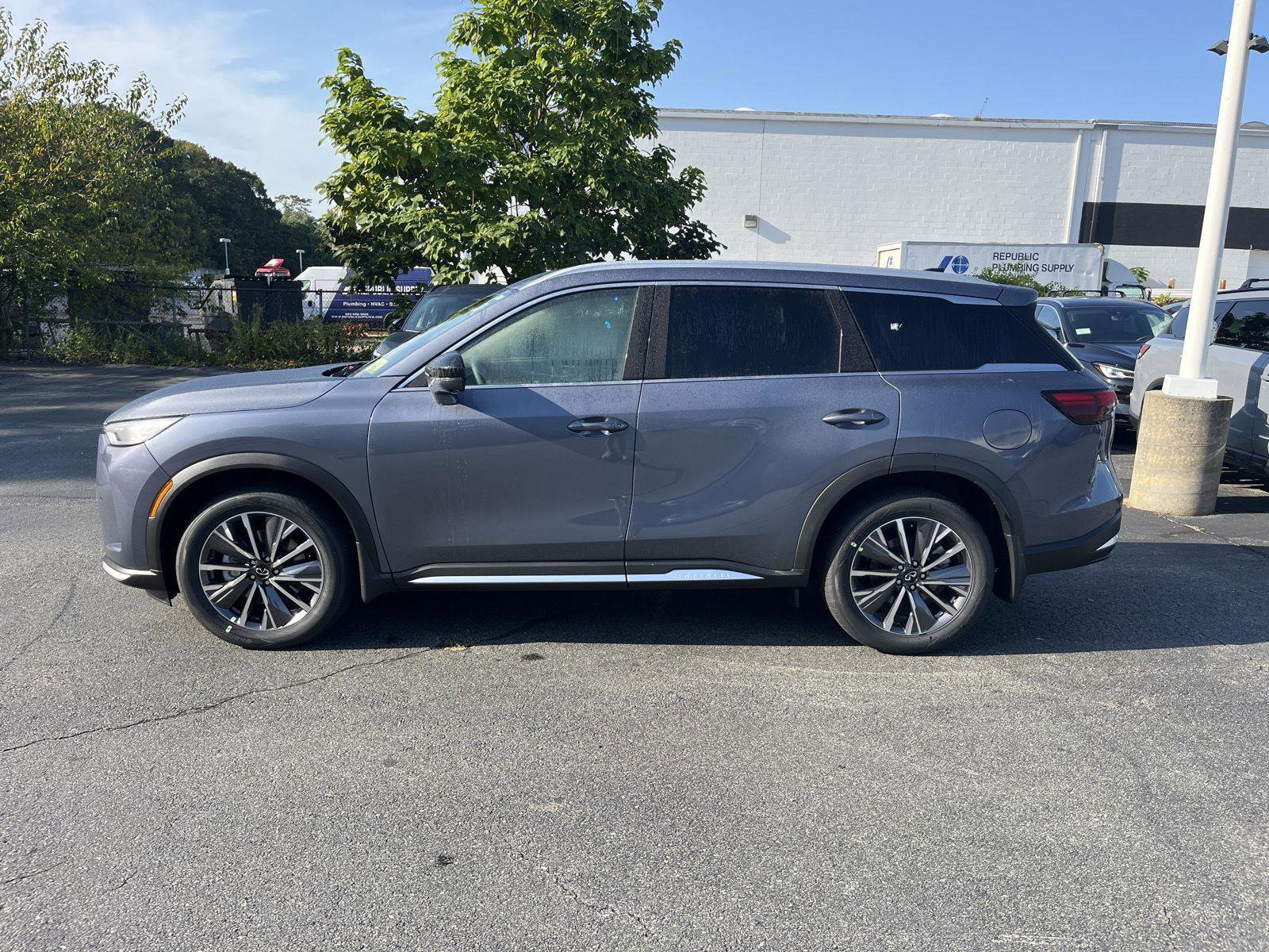 New 2026 INFINITI QX60 Luxe w/ Cargo Package image 6