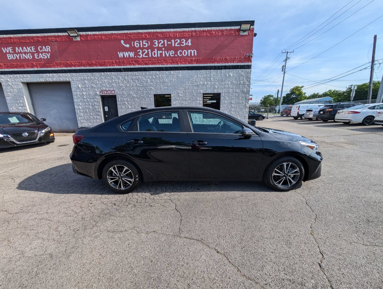 Used 2024 Kia Forte LXS w/ LXS Technology Package FWD image 5