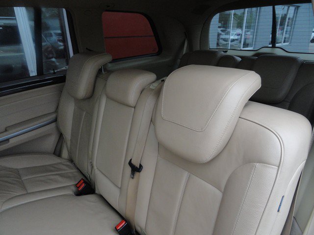 Used 2011 Mercedes-Benz GL 450 4MATIC image 12