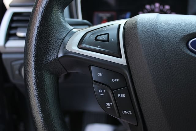 Used 2020 Ford Fusion SE FWD image 6