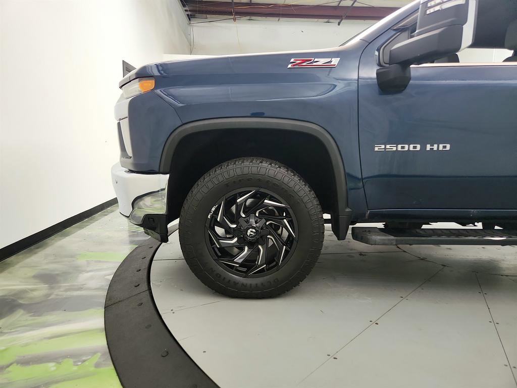 Used 2020 Chevrolet Silverado 2500 LTZ w/ LTZ Plus Package image 32