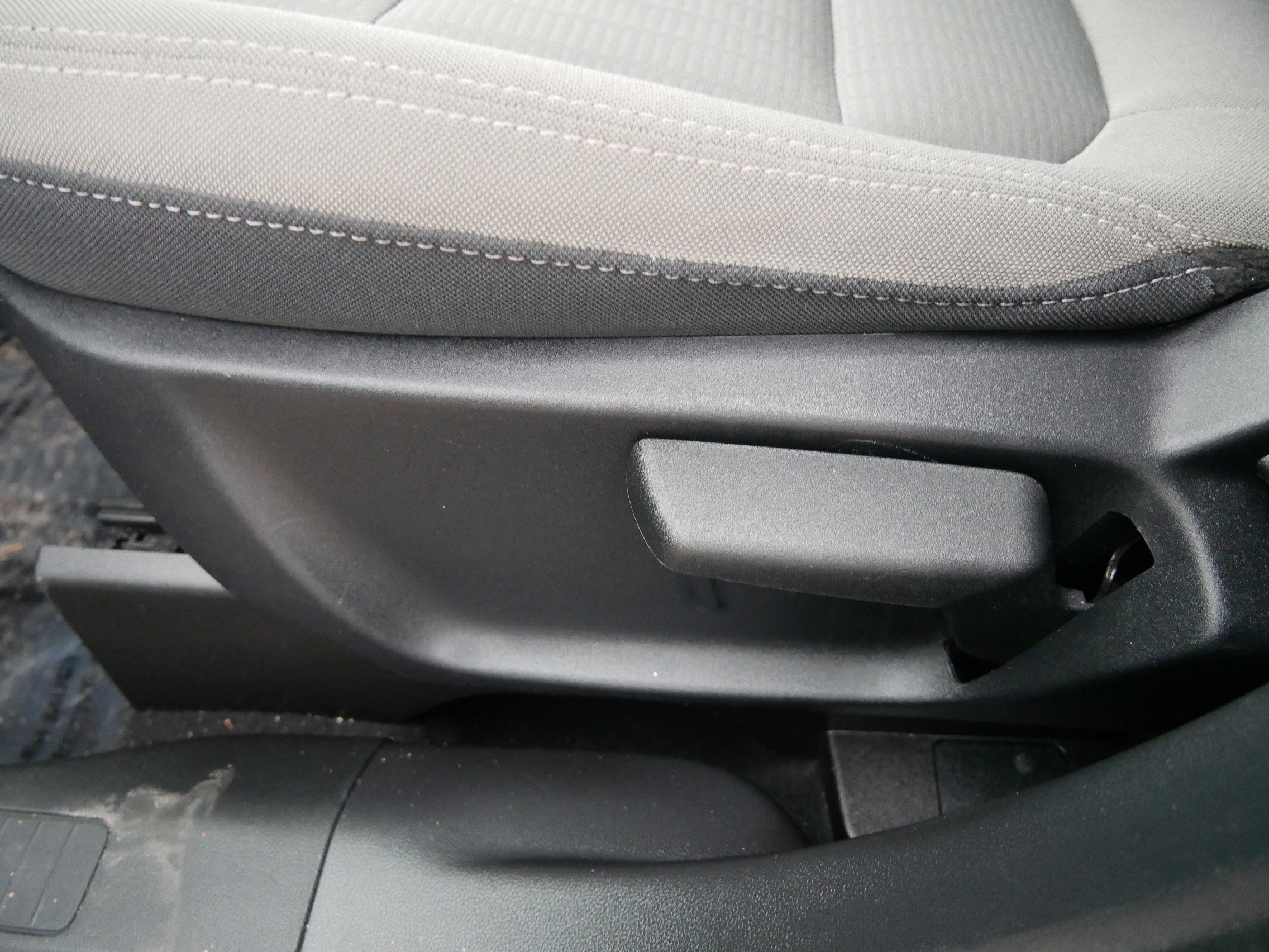 Certified 2022 Ford Escape S image 19