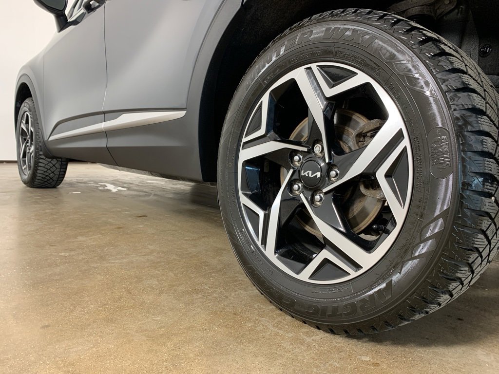 Used 2023 Kia Sportage LX image 16