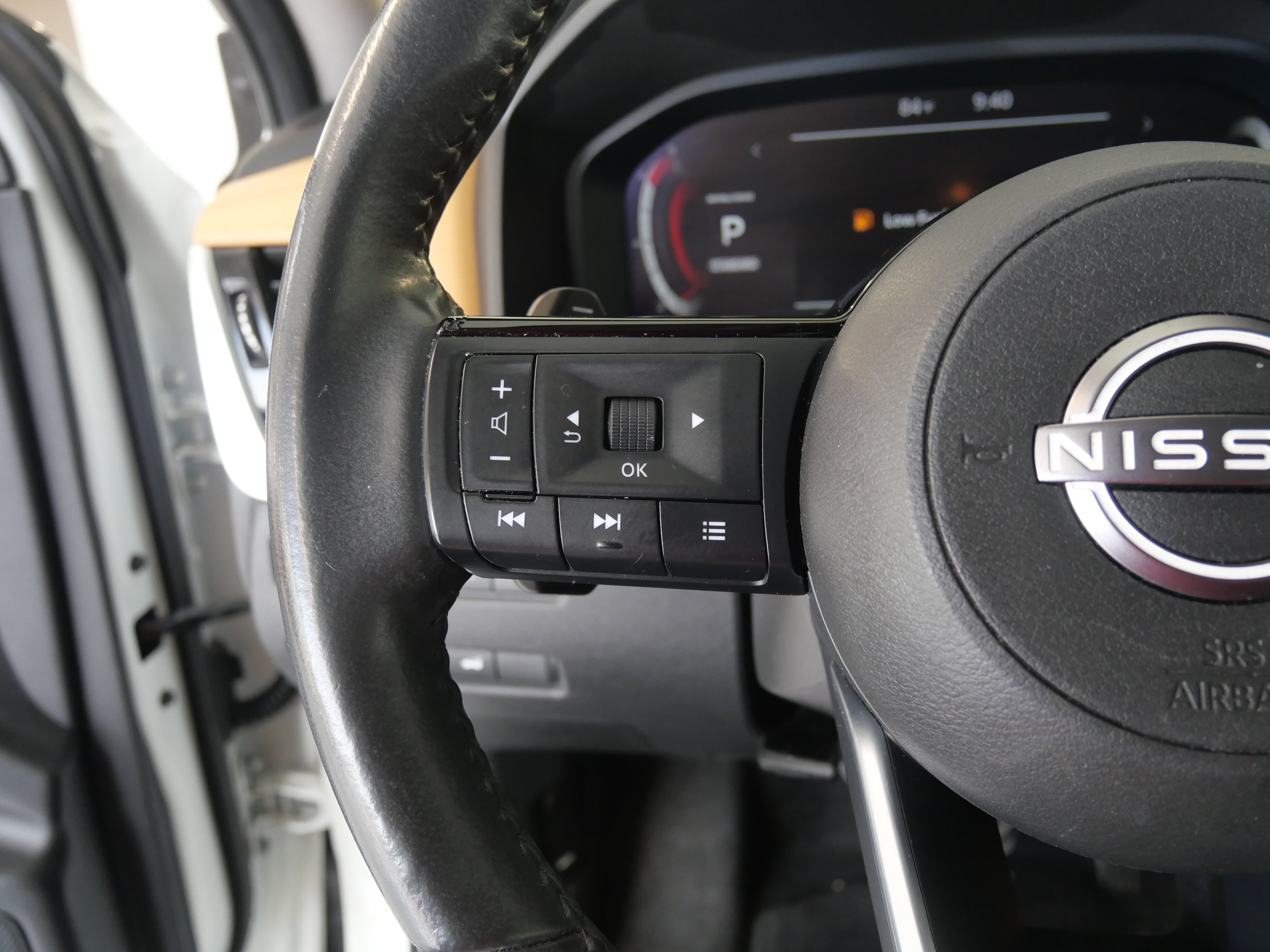 Used 2023 Nissan Rogue Platinum w/ Platinum Premium Package image 13