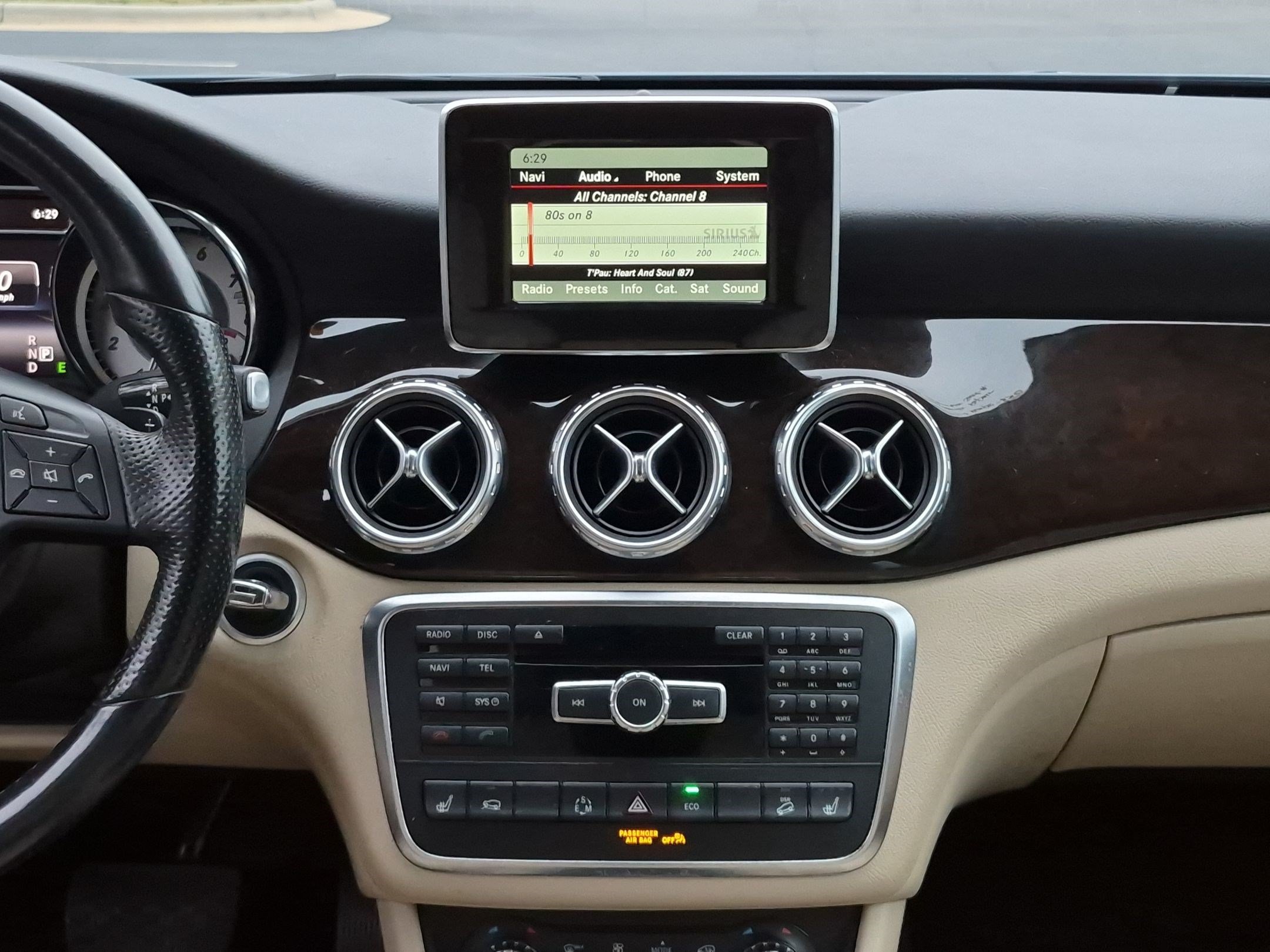 Certified 2015 Mercedes-Benz GLA 250 4MATIC image 18