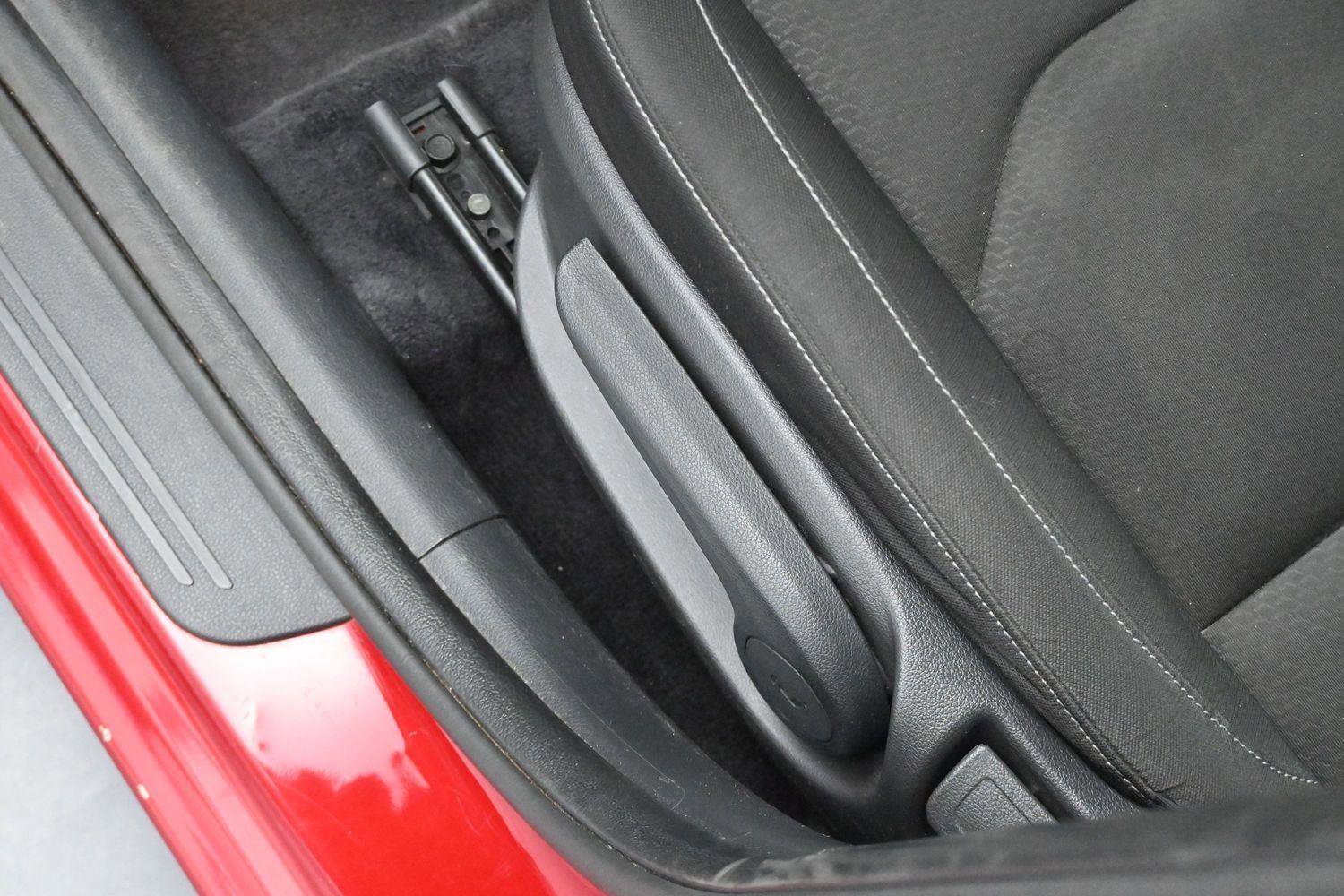 Used 2019 Hyundai Elantra GT FWD image 13