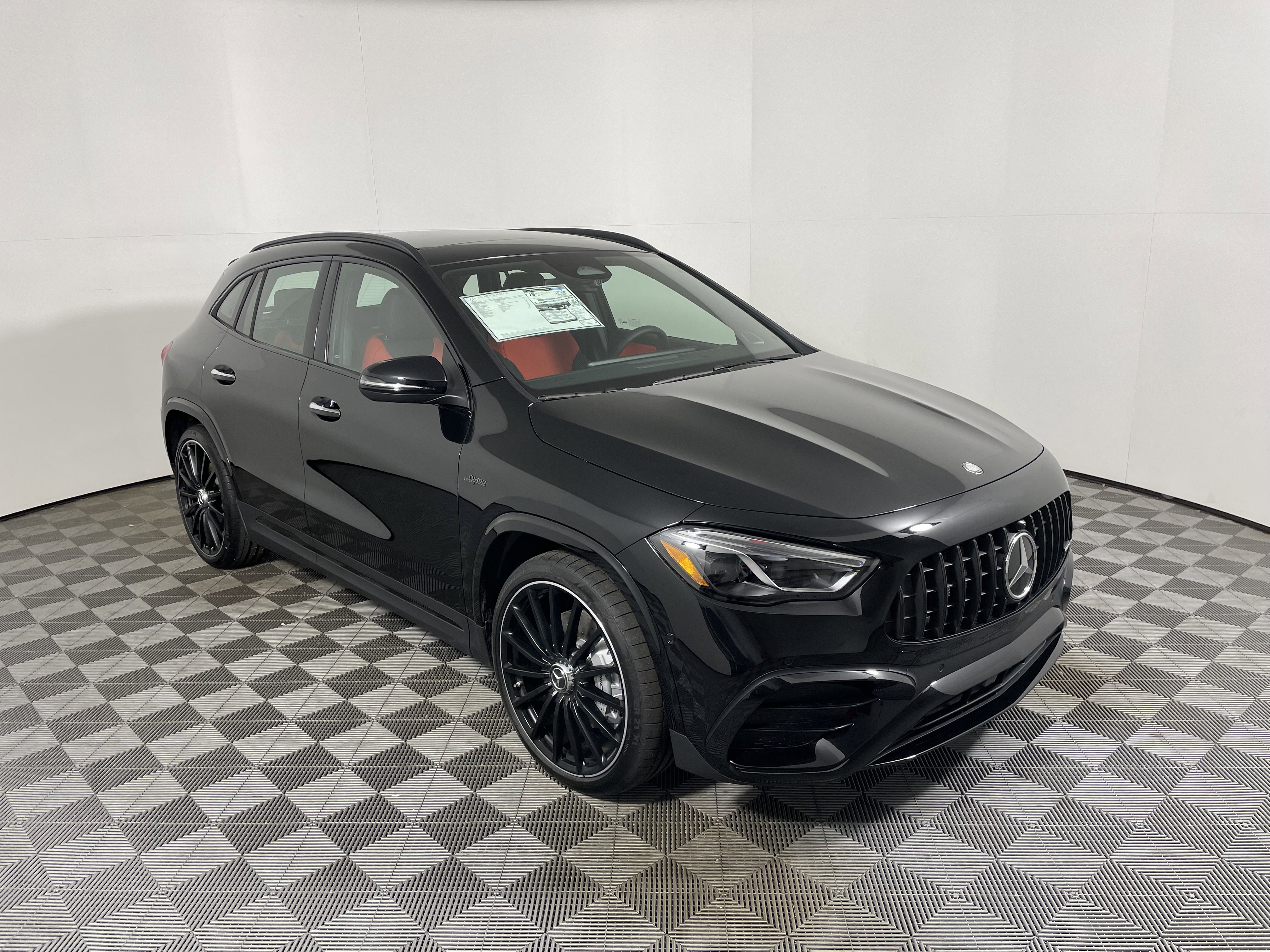 New 2026 Mercedes-Benz GLA 35 AMG 4MATIC image 7