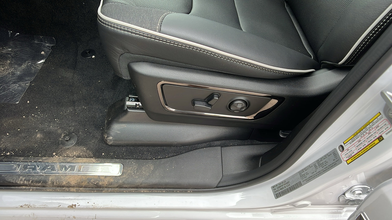 New 2026 RAM 1500 Limited AWD/4WD image 17