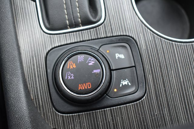 Used 2018 GMC Acadia SLT w/ LPO, Black Accent Package image 30