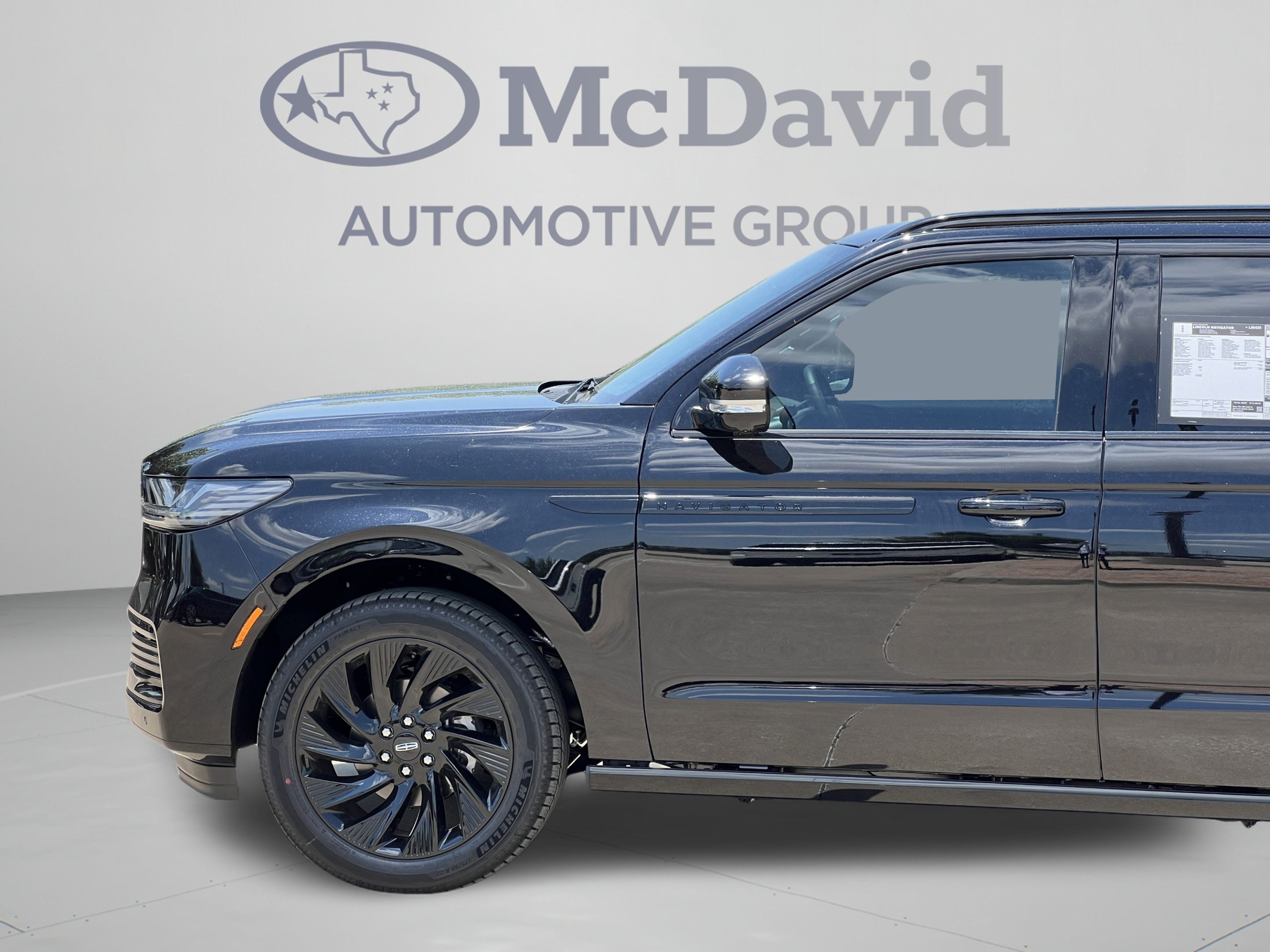 New 2027 Lincoln Navigator Reserve w/ Jet Appearance Package AWD/4WD image 30
