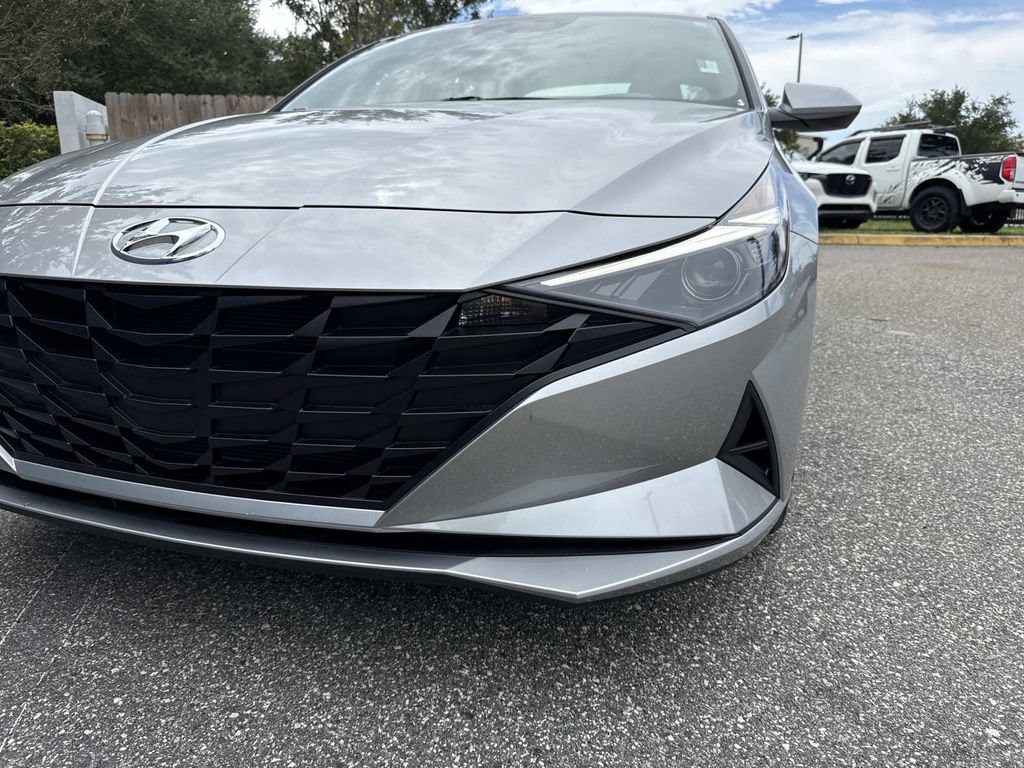Used 2022 Hyundai Elantra SEL FWD image 9