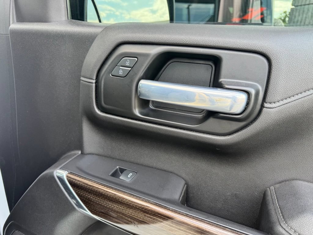 Used 2021 Chevrolet Silverado 1500 RST w/ Convenience Package II AWD/4WD image 15