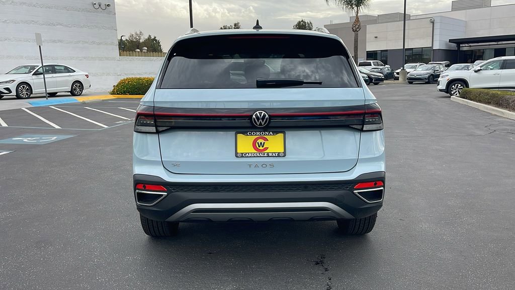 New 2025 Volkswagen Taos SE image 9