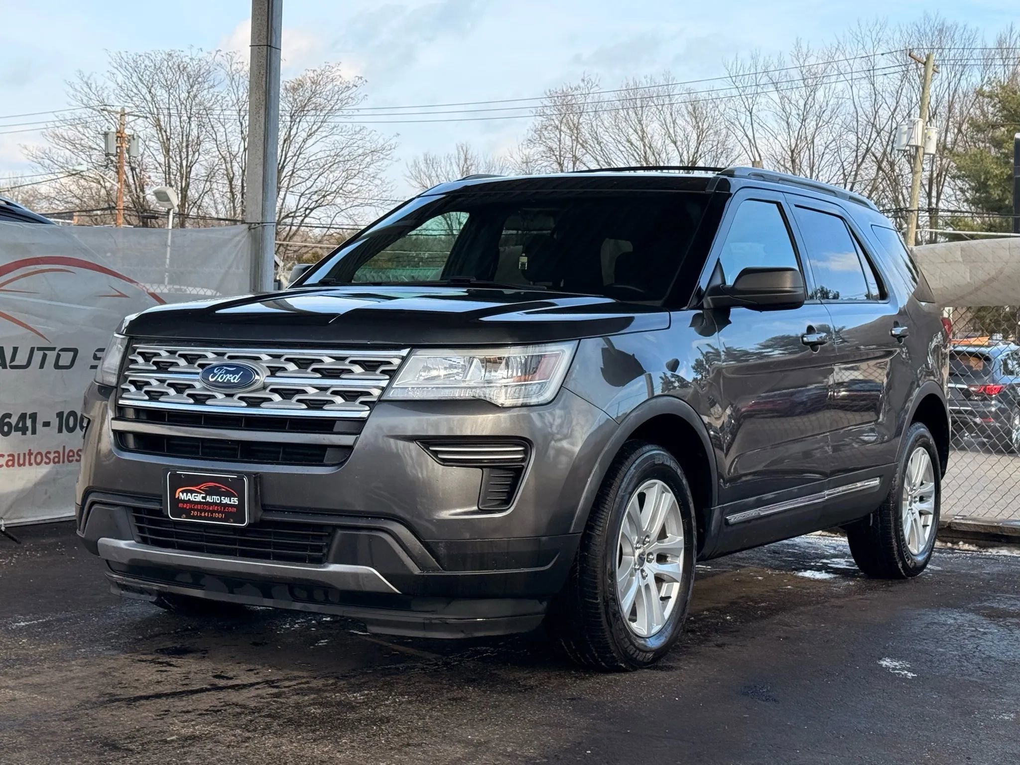 Used 2019 Ford Explorer XLT image 46