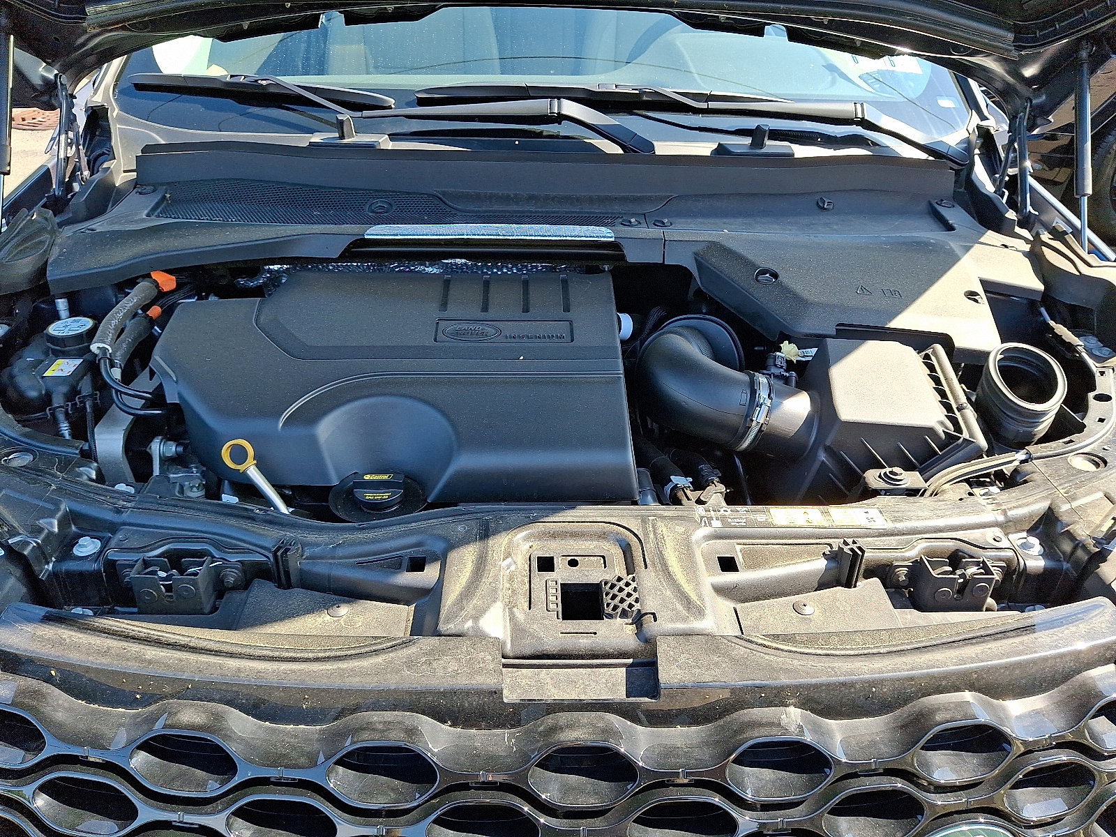 Certified 2025 Land Rover Discovery Sport S image 28