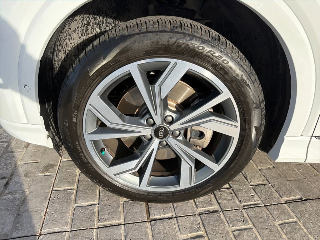 Used 2024 Audi Q4 e-tron Prestige w/ Black Optic Plus Package image 28