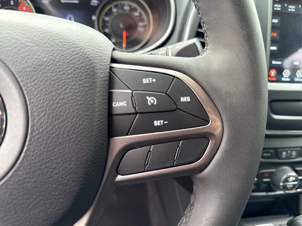 Used 2022 Jeep Cherokee Latitude Lux AWD/4WD image 26