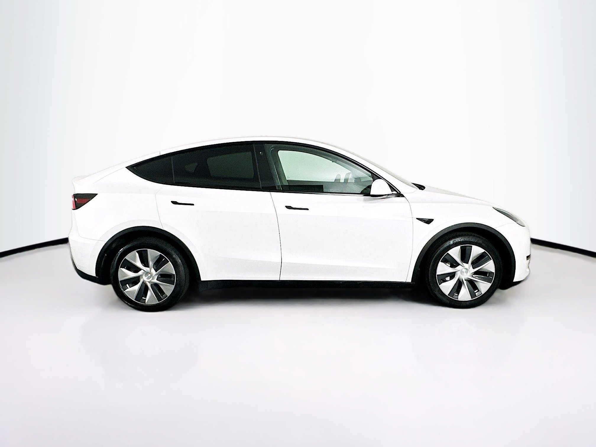 Used 2021 Tesla Model Y Long Range AWD/4WD image 10