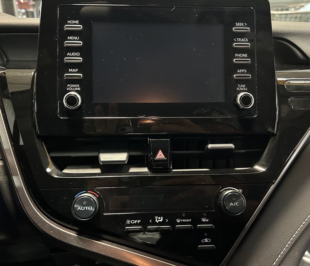 Used 2024 Toyota Camry SE FWD image 12