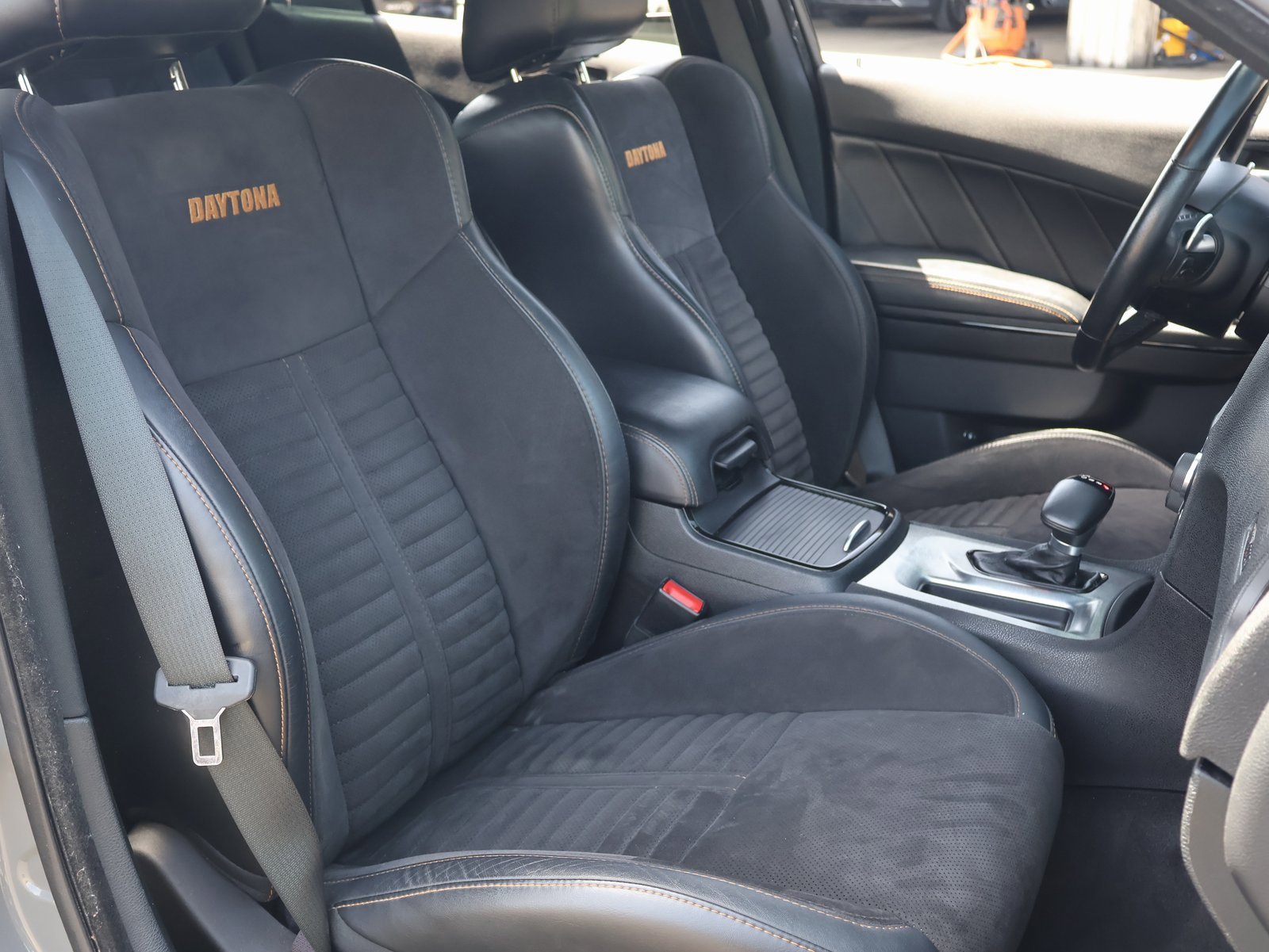 Used 2017 Dodge Charger R/T image 12