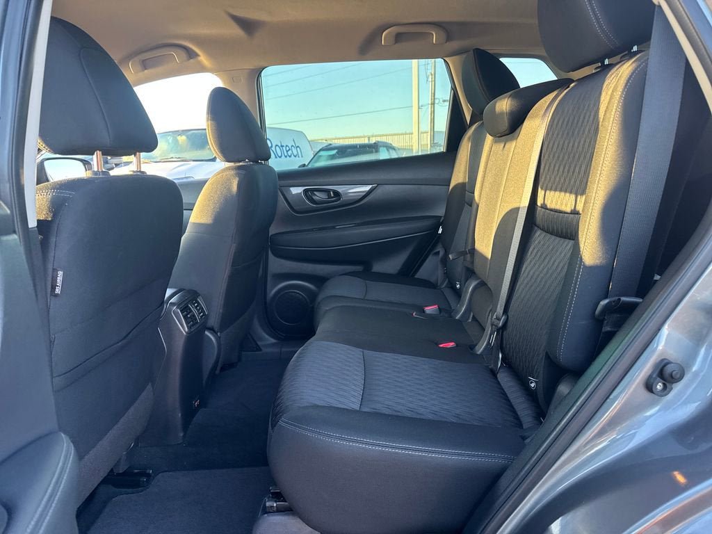 Used 2019 Nissan Rogue S AWD/4WD image 14