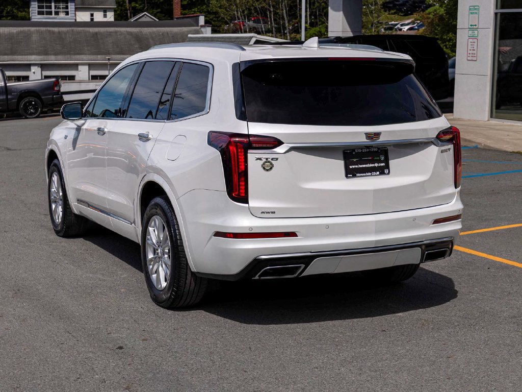 Used 2024 Cadillac XT6 Luxury w/ LPO, Floor Liner Package AWD/4WD image 6