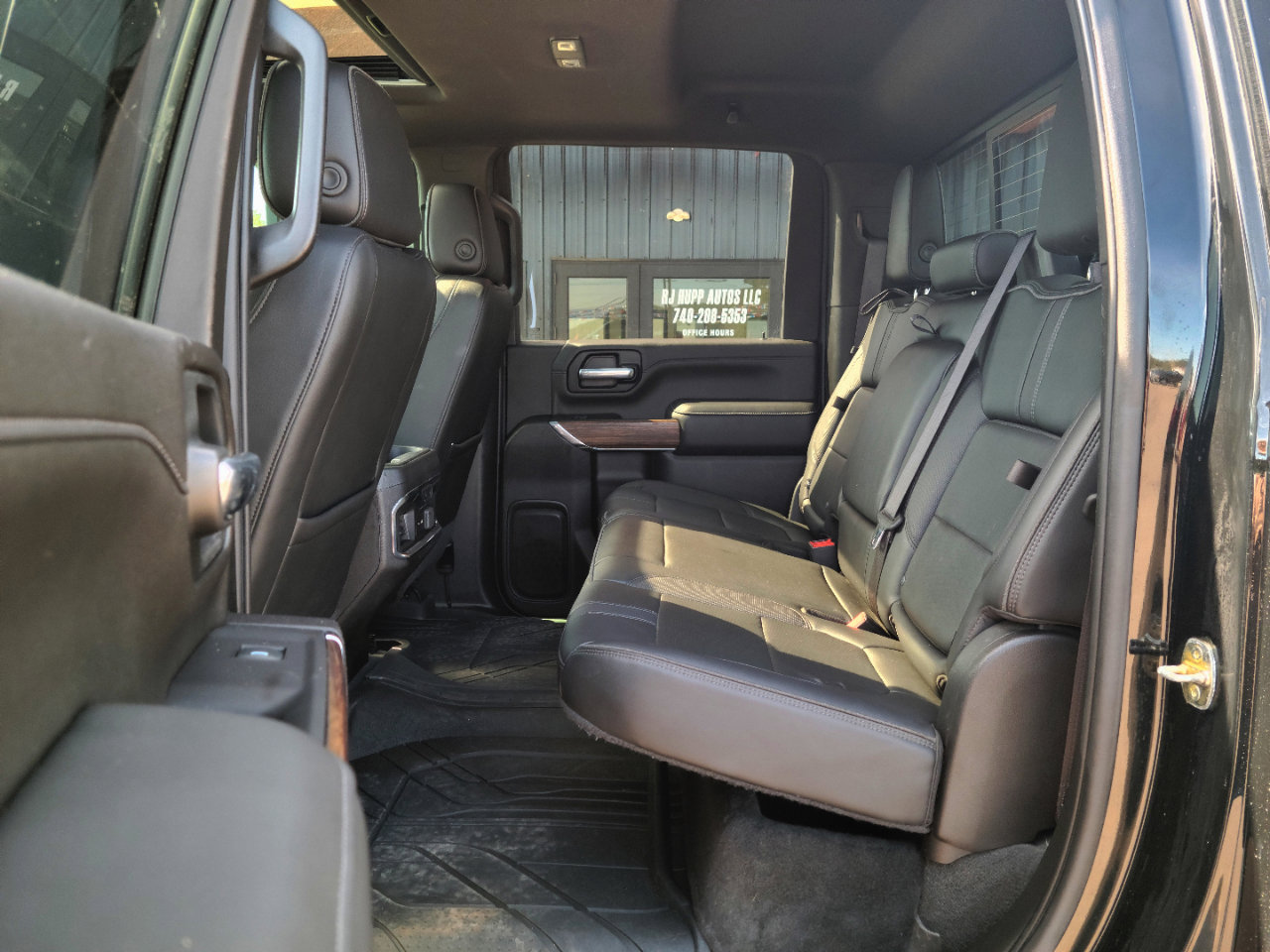 Used 2023 Chevrolet Silverado 2500 High Country w/ Z71 Off-Road Package image 23