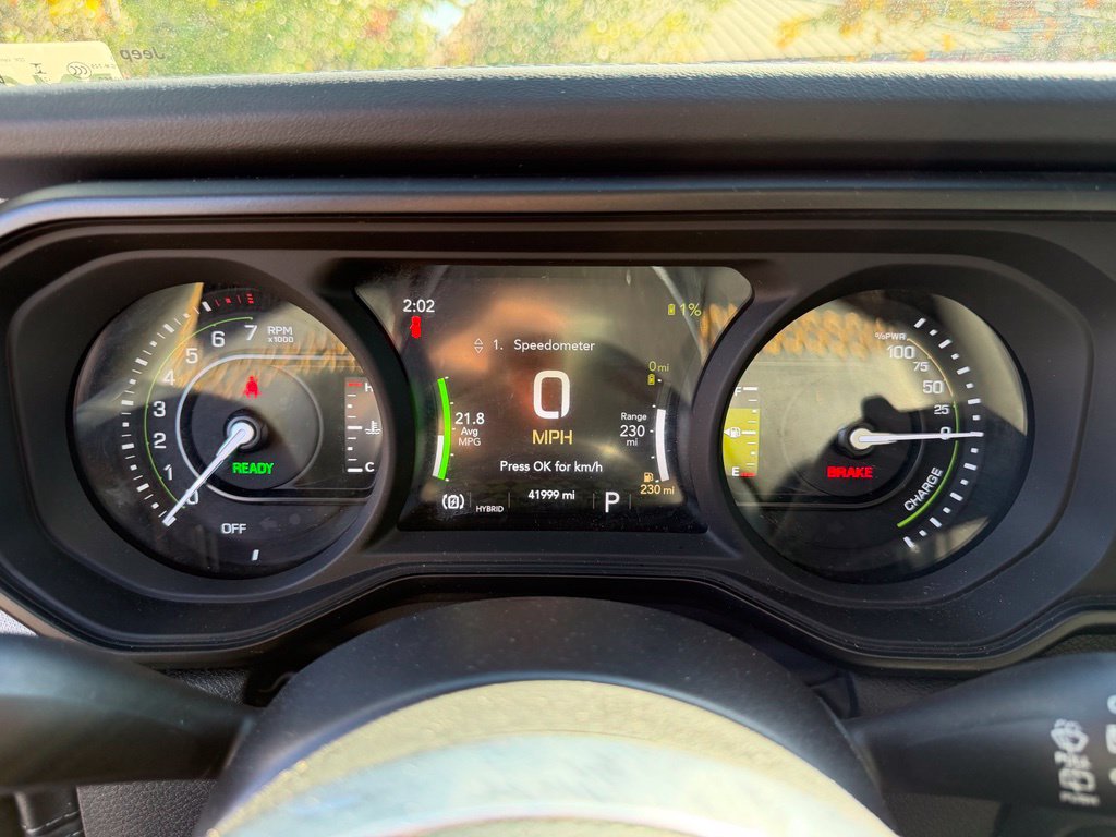 Used 2024 Jeep Wrangler Unlimited Sahara w/ Technology Group AWD/4WD image 20
