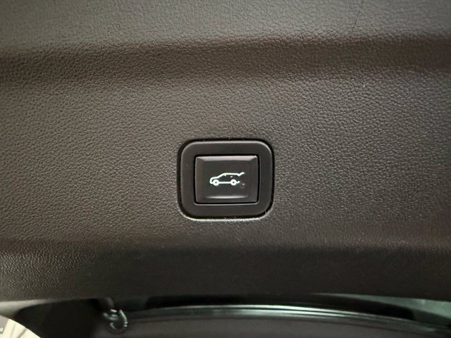 Used 2021 GMC Yukon Denali w/ Denali Premium Package AWD/4WD image 27