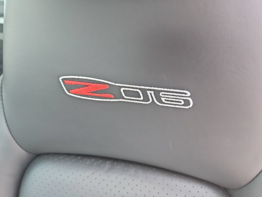 Used 2006 Chevrolet Corvette Z06 w/ Preferred Equipment Group RWD image 25