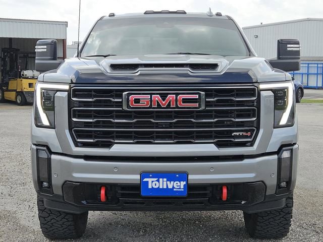 Used 2024 GMC Sierra 2500 AT4 w/ Technology Package AWD/4WD image 3
