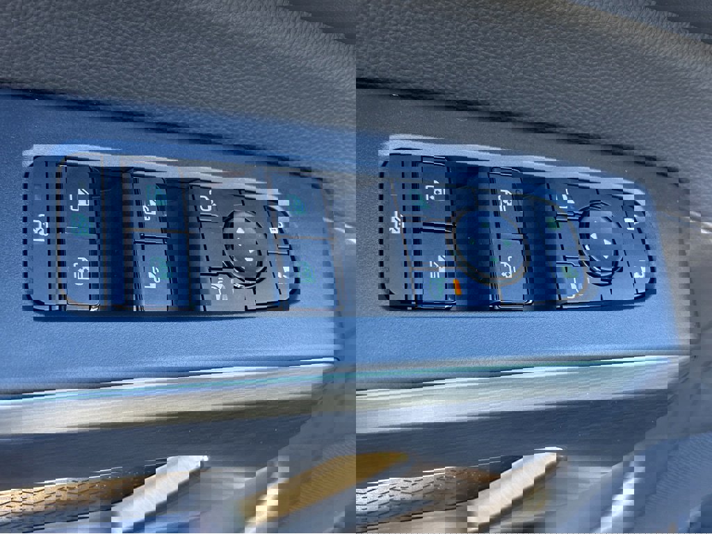 New 2025 Nissan Pathfinder Rock Creek image 24