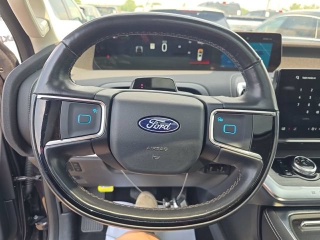 Used 2025 Ford Expedition Platinum AWD/4WD image 12
