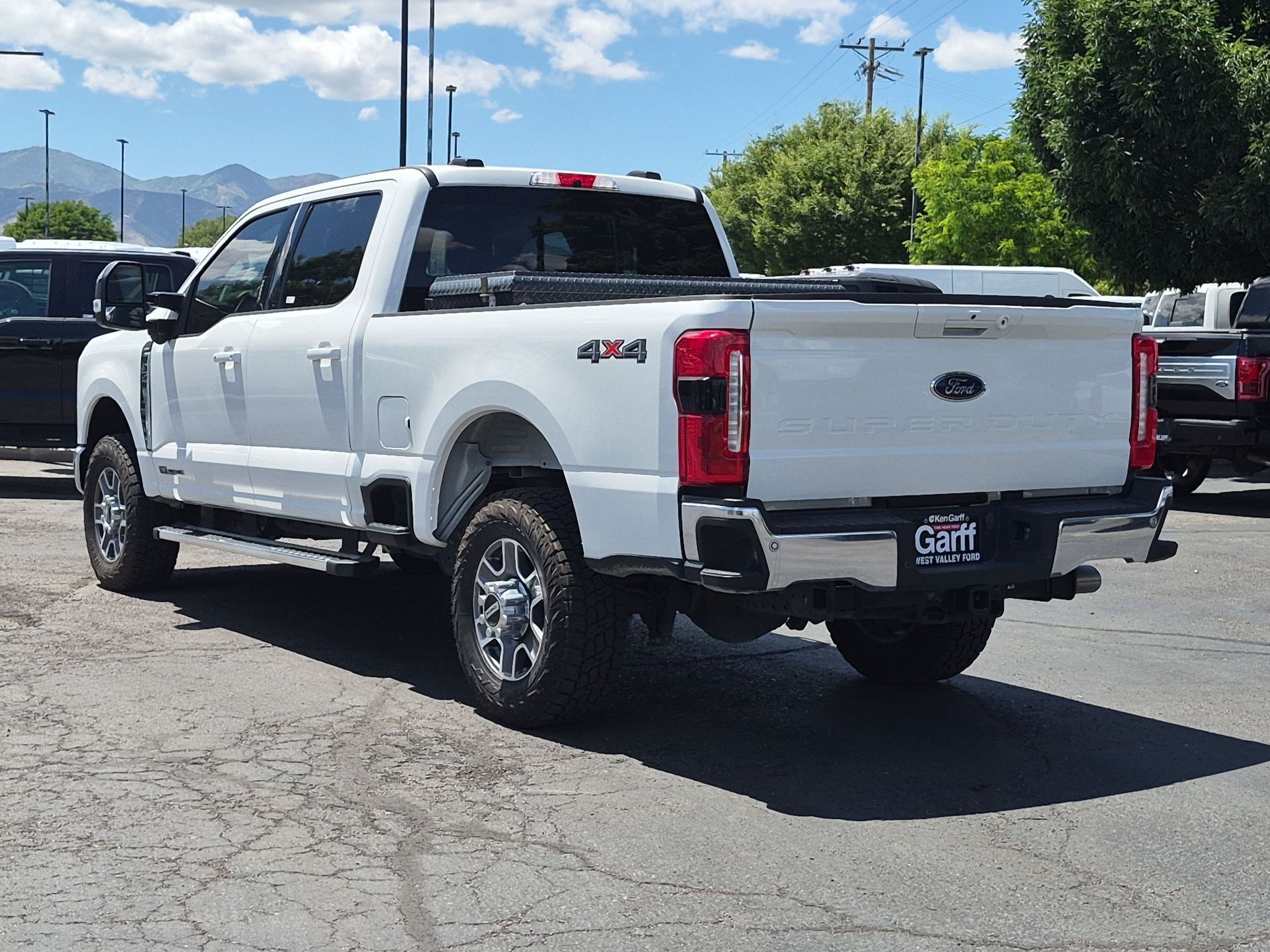 Used 2024 Ford F350 Lariat AWD/4WD image 9