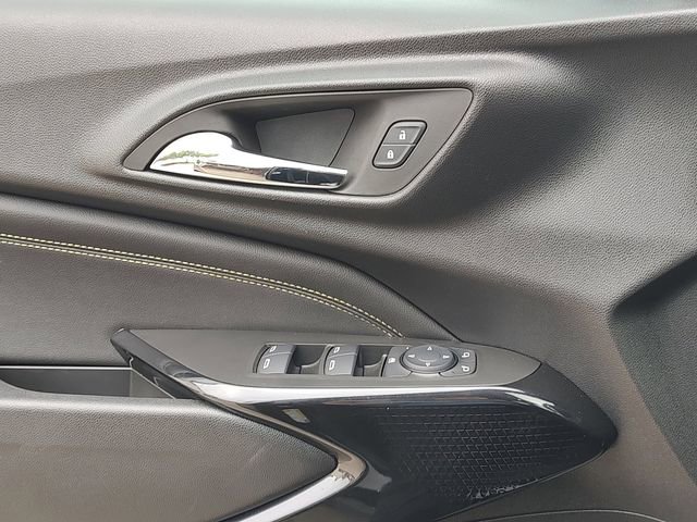 Used 2025 Chevrolet Trax ACTIV w/ Sunroof Package image 25