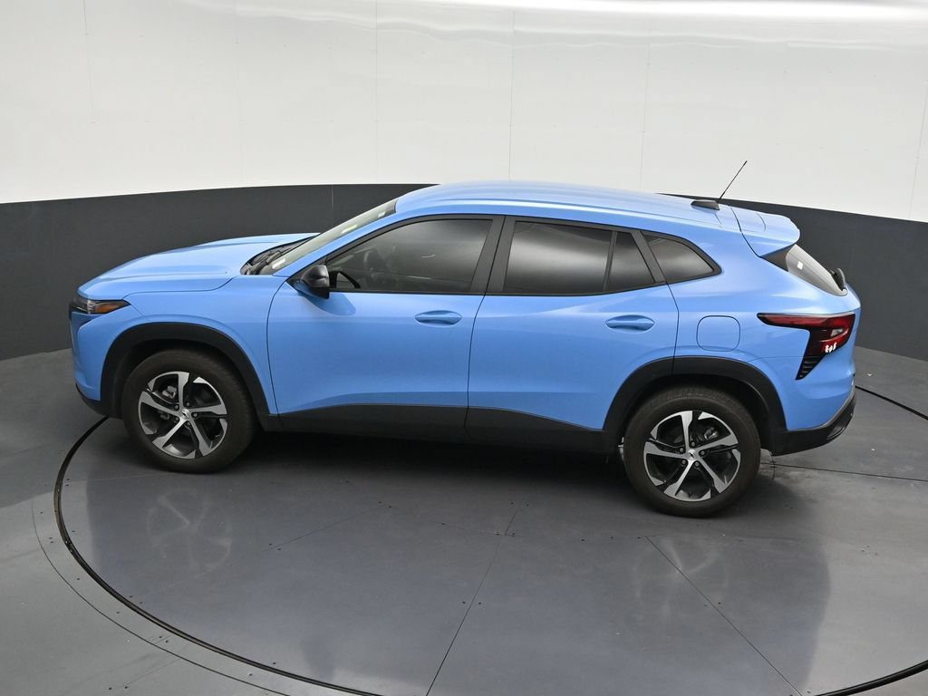 Used 2024 Chevrolet Trax RS FWD image 16