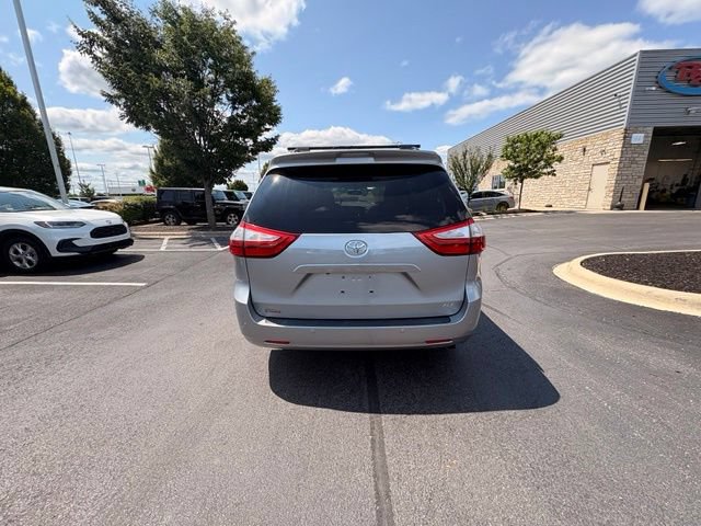 Used 2015 Toyota Sienna XLE Premium FWD image 8