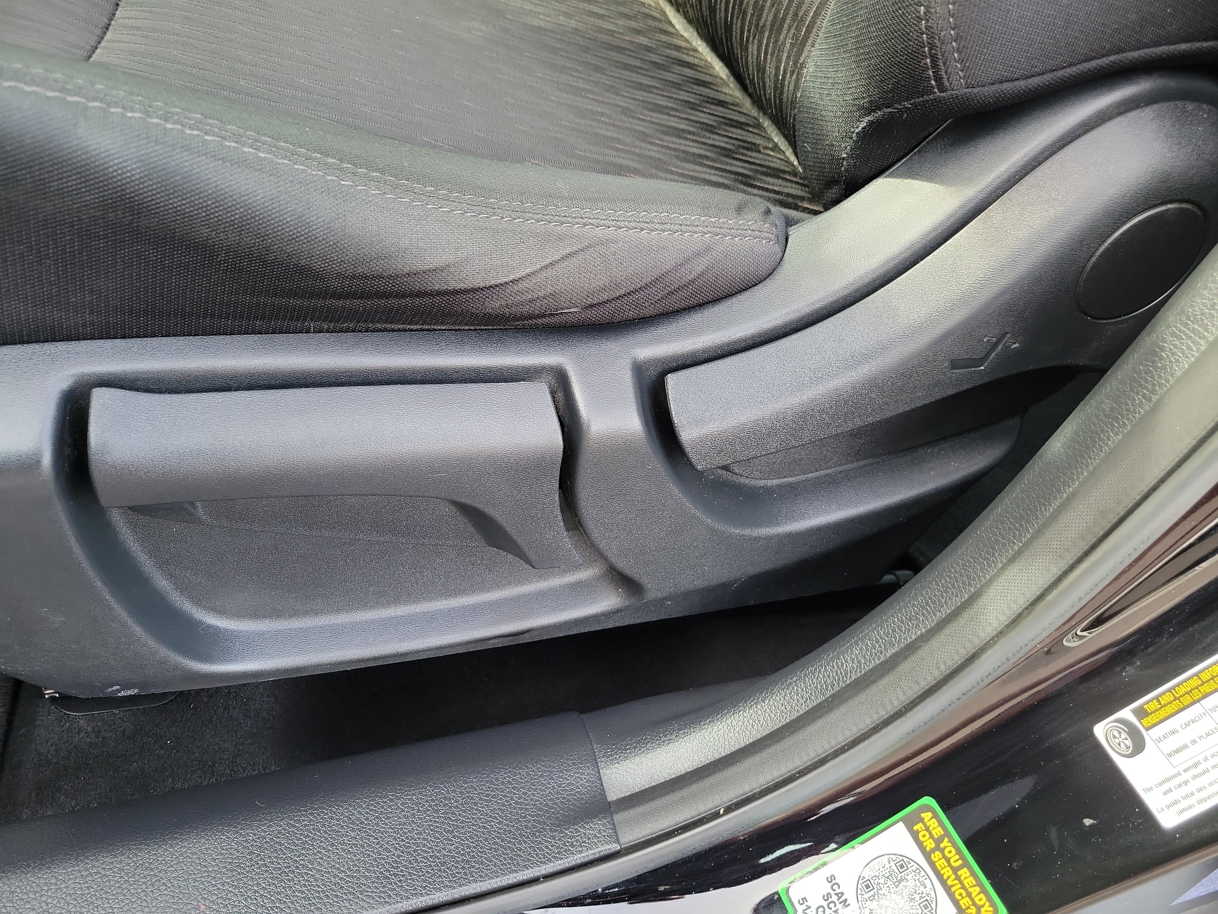 Used 2020 Nissan Rogue S image 17