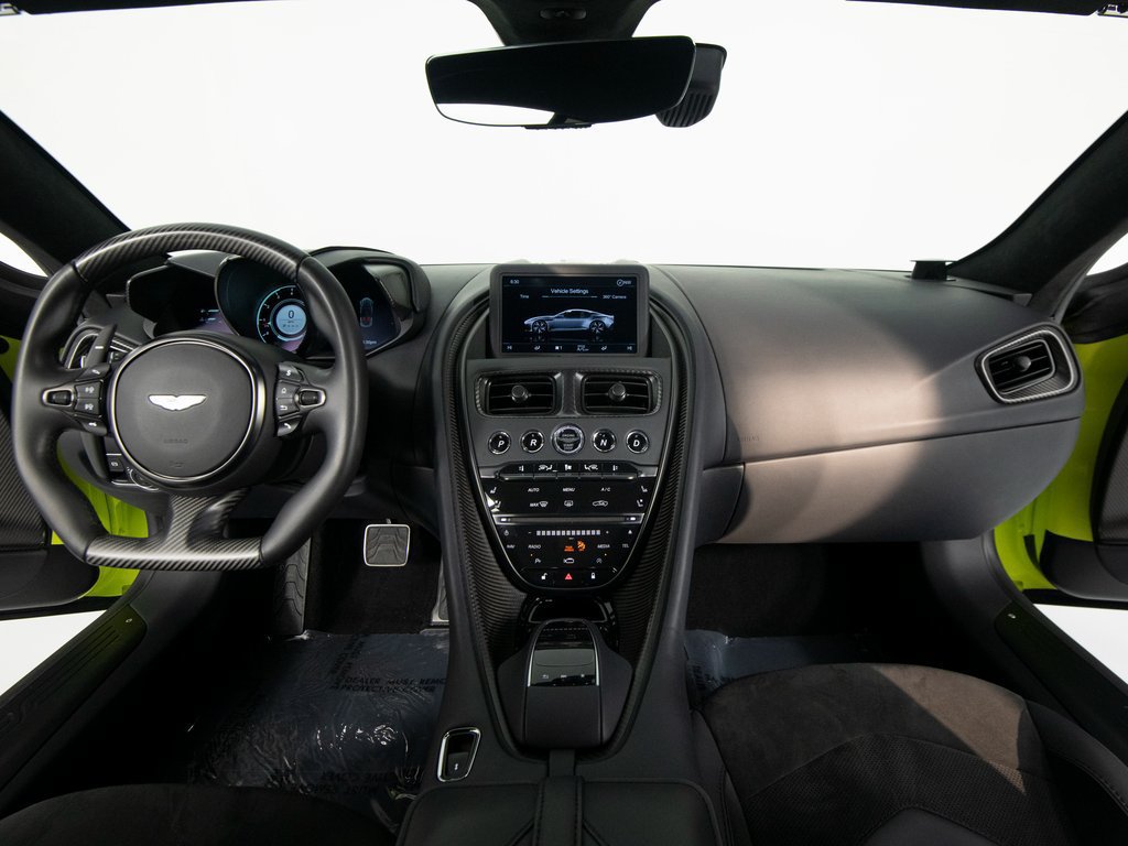 Used 2022 Aston Martin DBS Superleggera RWD image 30