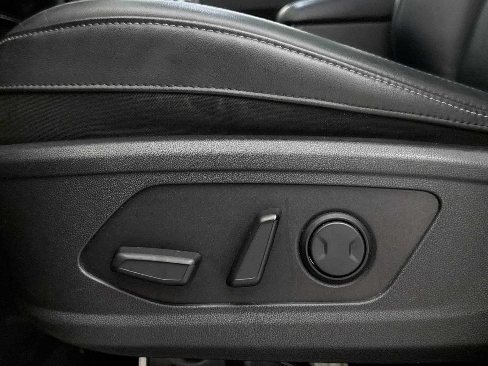 Certified 2023 Kia Sorento EX w/ Panoramic Sunroof Package FWD image 30