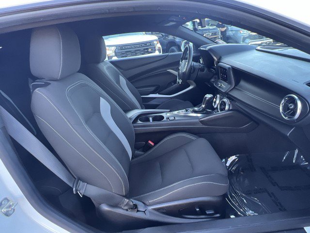 Used 2020 Chevrolet Camaro LT image 27