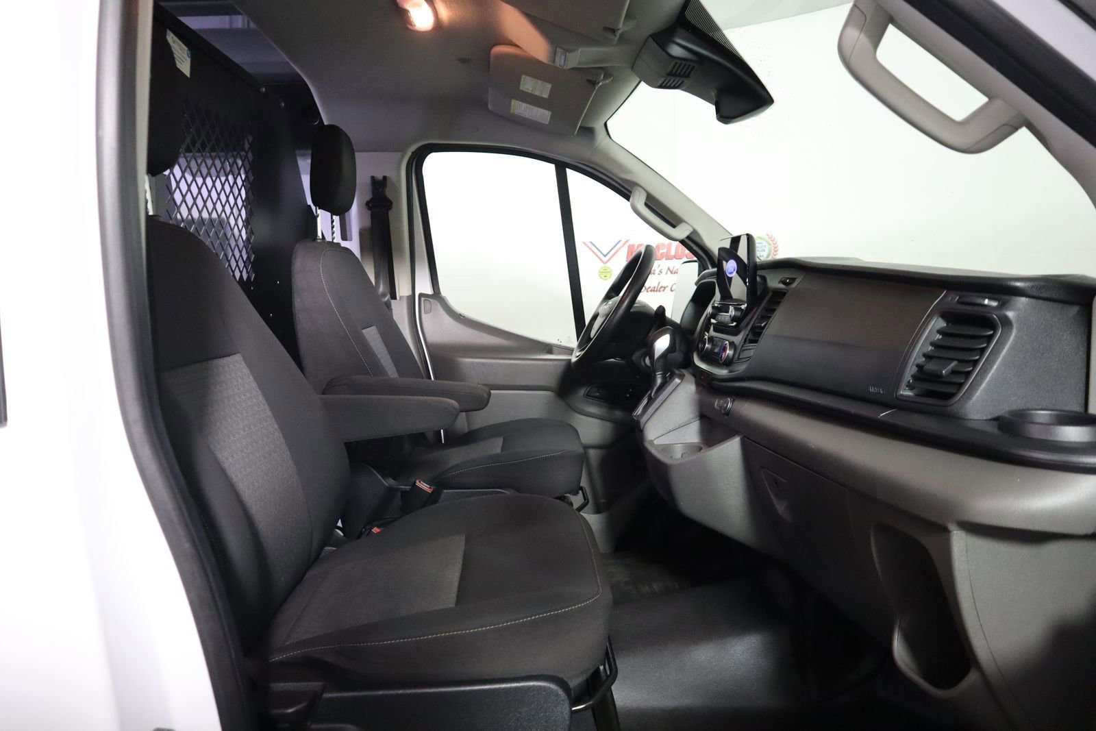 Used 2020 Ford Transit 150 Low Roof AWD image 43